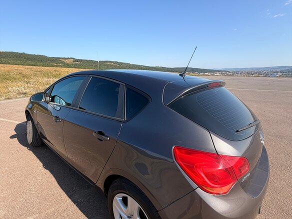 2010 Opel Astra J, серый, 580000 рублей - вид 9