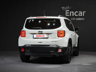 2023 Jeep Renegade I Рестайлинг, белый, 1450000 рублей, вид 4