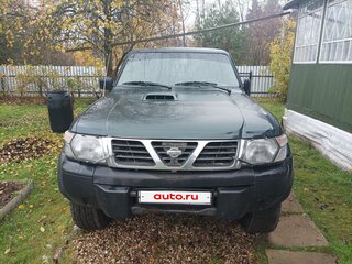 2000 Nissan Patrol V (Y61), зелёный, 850000 рублей, вид 3