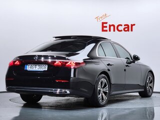 2025 Mercedes-Benz E-Класс 200 VI (W214, S214), чёрный, 6629000 рублей, вид 4