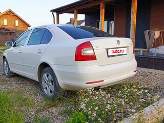 2012 Skoda Octavia II (A5) Рестайлинг, белый, 845000 рублей, вид 3