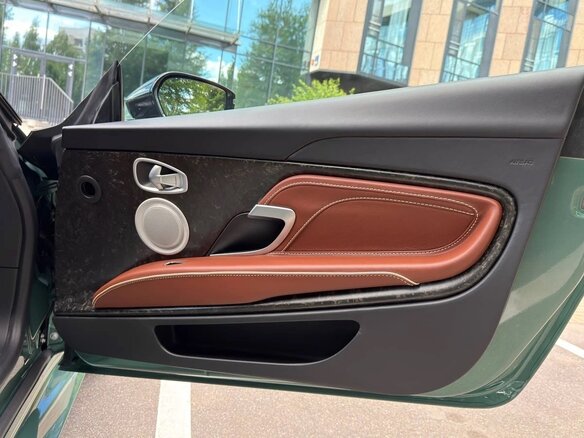 2021 Aston Martin DBS Volante III, зелёный, 25500000 рублей - вид 29