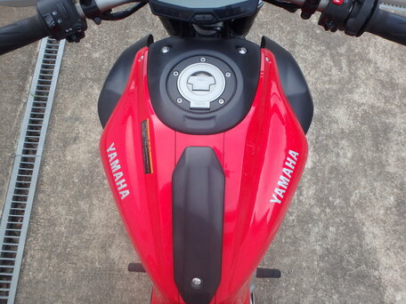 2014 Yamaha MT-07 (FZ-07), красный, 720000 рублей, вид 4