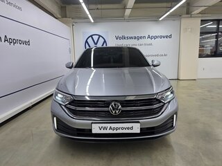 2023 Volkswagen Jetta VII Рестайлинг, серый, 1960000 рублей, вид 2