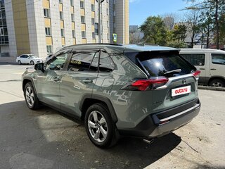 2020 Toyota RAV4 V (XA50), зелёный, 2850000 рублей, вид 4