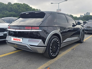 2022 Hyundai IONIQ 5 Long Range I, чёрный, 4970000 рублей, вид 3