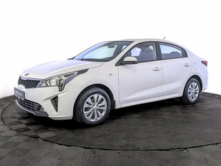 2021 Kia Rio IV Рестайлинг, белый, 1640000 рублей, вид 1