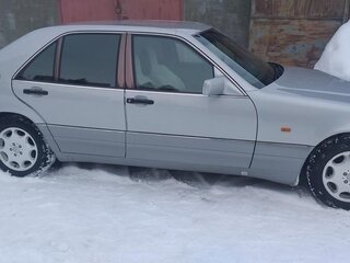 1994 Mercedes-Benz S-Класс 320 III (W140), серебристый, 1950000 рублей, вид 3