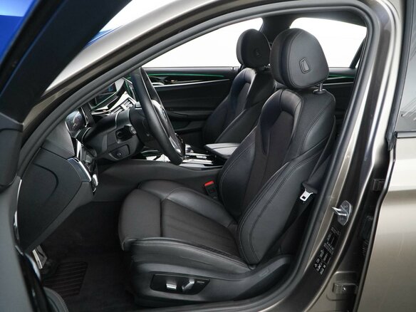 2017 BMW 5 серии 540i xDrive VII (G30/G31/G38), серый - вид 9