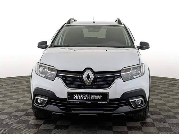 2019 Renault Sandero Stepway II Рестайлинг, белый - вид 1