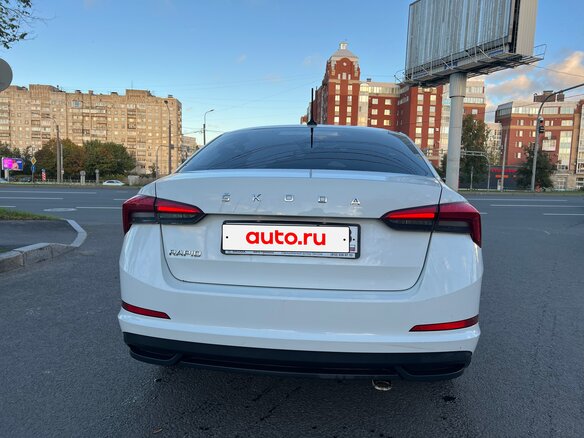 2020 Skoda Rapid II, белый, 1400000 рублей - вид 3