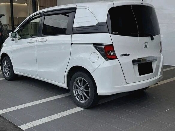 2016 Honda Freed Spike I Рестайлинг 2, белый, 945000 рублей - вид 2