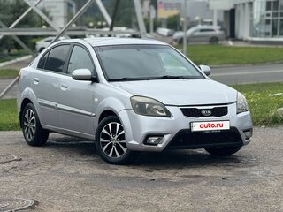 2010 Kia Rio II Рестайлинг, серебристый, 425000 рублей, вид 2
