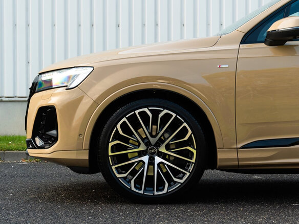2025 Audi Q7 50 TDI II (4M) Рестайлинг 2, бежевый, 12855077 рублей - вид 6