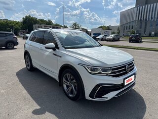 2020 Volkswagen Tiguan II Рестайлинг, белый, 2780000 рублей, вид 2