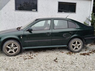 2000 Skoda Octavia I (A4), зелёный, 200000 рублей, вид 2