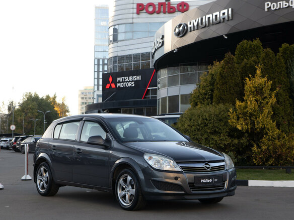 2009 Opel Astra H Рестайлинг, серый, 423000 рублей - вид 1