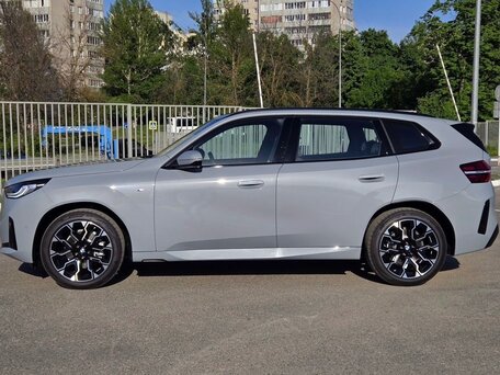 2026 BMW X3 Long 25L xDrive IV (G45/G48), серый, 5700000 рублей, вид 4