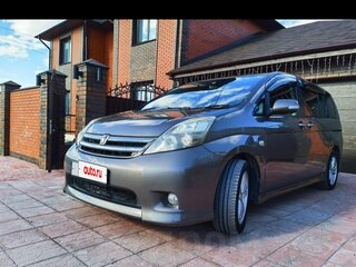 2010 Toyota ISis I Рестайлинг, коричневый, 1120000 рублей, вид 1