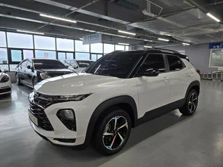 2023 Chevrolet TrailBlazer III, белый, 2400000 рублей, вид 1