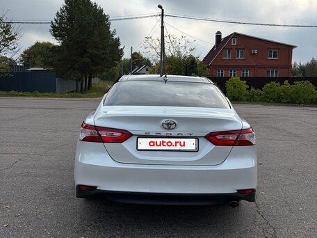 2018 Toyota Camry VIII (XV70), белый, 3250000 рублей, вид 5
