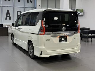 2018 Nissan Serena V (C27), белый, 2195000 рублей, вид 3