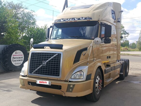 2005 Volvo VNL, золотистый, 1700000 рублей - вид 9