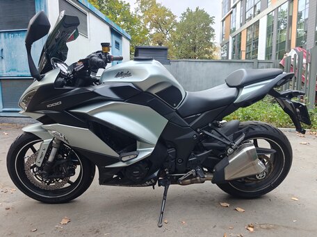 2018 Kawasaki Z 1000SX, серый, 950000 рублей, вид 2