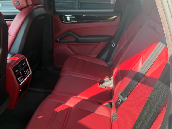2022 Porsche Cayenne E-Hybrid III, белый - вид 10