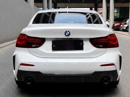 2023 BMW 1 серии 120i III (F52) Рестайлинг, белый, 1450077 рублей, вид 5