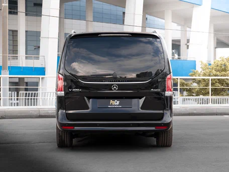 2026 Mercedes-Benz V-Класс Long 300 d длинный III (W447) Рестайлинг 2, чёрный, 14690000 рублей, вид 4
