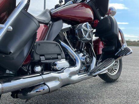 2009 Harley-Davidson Electra Glide, красный, 850000 рублей, вид 1