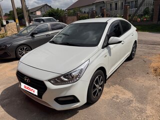 2017 Hyundai Solaris II, белый, 920000 рублей, вид 1