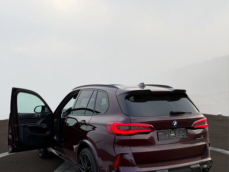 2020 BMW X5 M Competition III (F95), фиолетовый, 9700000 рублей, вид 5