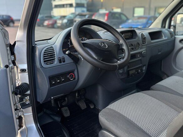 2017 Mercedes-Benz Sprinter Classic, серебристый, 2390000 рублей - вид 11