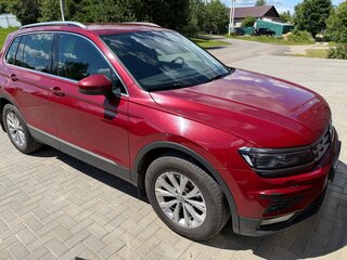 2017 Volkswagen Tiguan II, красный, 1950000 рублей, вид 5