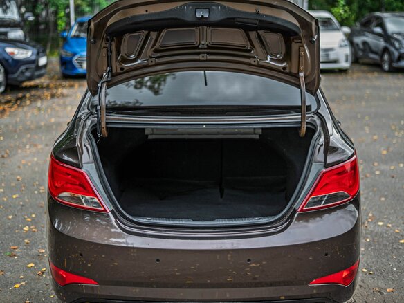 2014 Hyundai Solaris I Рестайлинг, коричневый, 875000 рублей - вид 12