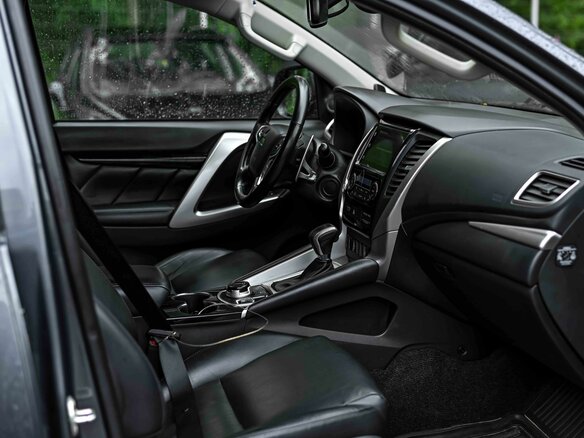 2019 Mitsubishi Pajero Sport III, серый, 2380000 рублей - вид 14