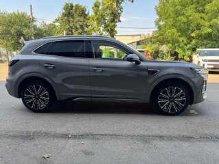 2023 Hongqi HS5 I Рестайлинг, серый, 2999000 рублей, вид 4