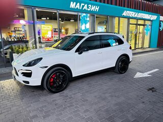 2010 Porsche Cayenne Turbo II (958), белый, 1790000 рублей, вид 4