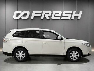 2013 Mitsubishi Outlander III, белый, 1367000 рублей, вид 5