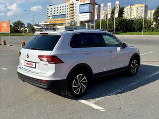 2018 Volkswagen Tiguan II, серый, 2800000 рублей, вид 5