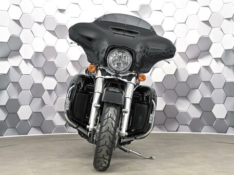 2017 Harley-Davidson Street Glide, чёрный, 1669000 рублей, вид 5