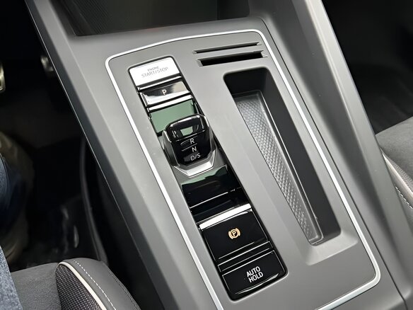 2023 Volkswagen Golf VIII, серый, 1990000 рублей - вид 15