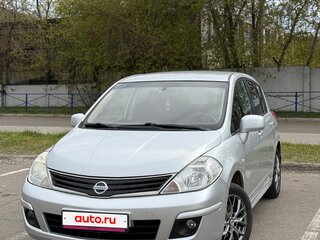2012 Nissan Tiida I Рестайлинг, серебристый, 689000 рублей, вид 2