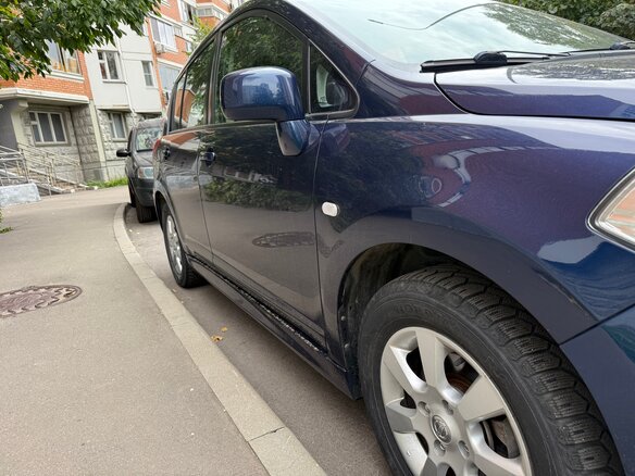 2011 Nissan Tiida I Рестайлинг, синий, 890000 рублей - вид 13