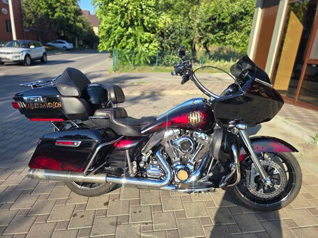 2011 Harley-Davidson Road Glide, чёрный, 1950000 рублей, вид 1