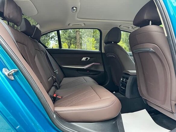 2023 BMW 3 серии Long 320Li VII (G2x) Рестайлинг, голубой, 2710000 рублей - вид 10