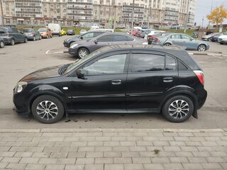 2010 Kia Rio II Рестайлинг, чёрный, 350000 рублей, вид 5