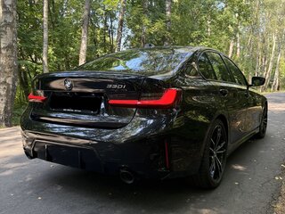 2023 BMW 3 серии 330i VII (G2x) Рестайлинг, чёрный, 3700000 рублей, вид 3